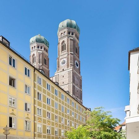 2 Bedroom Top Floor Apartment Direct On Marienplatz Munchen Bagian luar foto