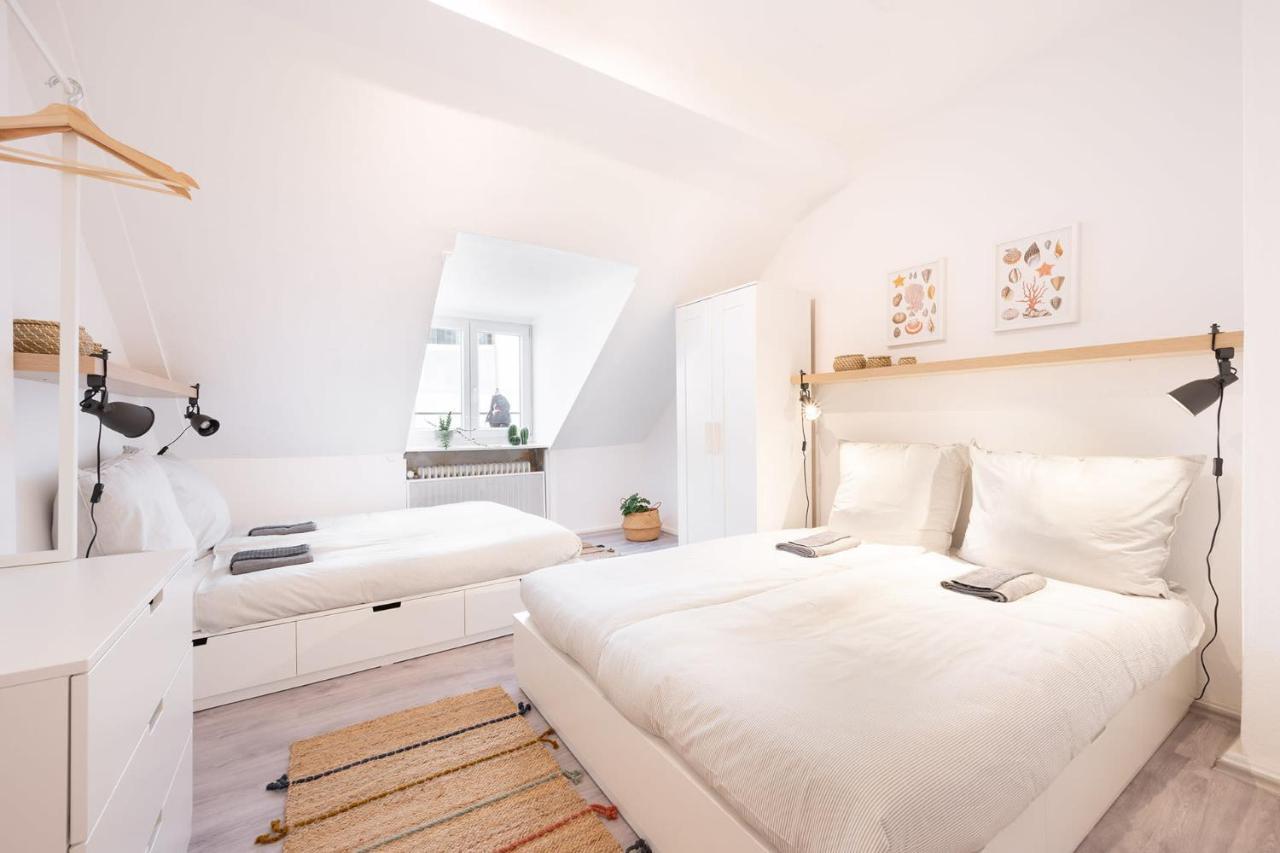 2 Bedroom Top Floor Apartment Direct On Marienplatz Munchen Bagian luar foto