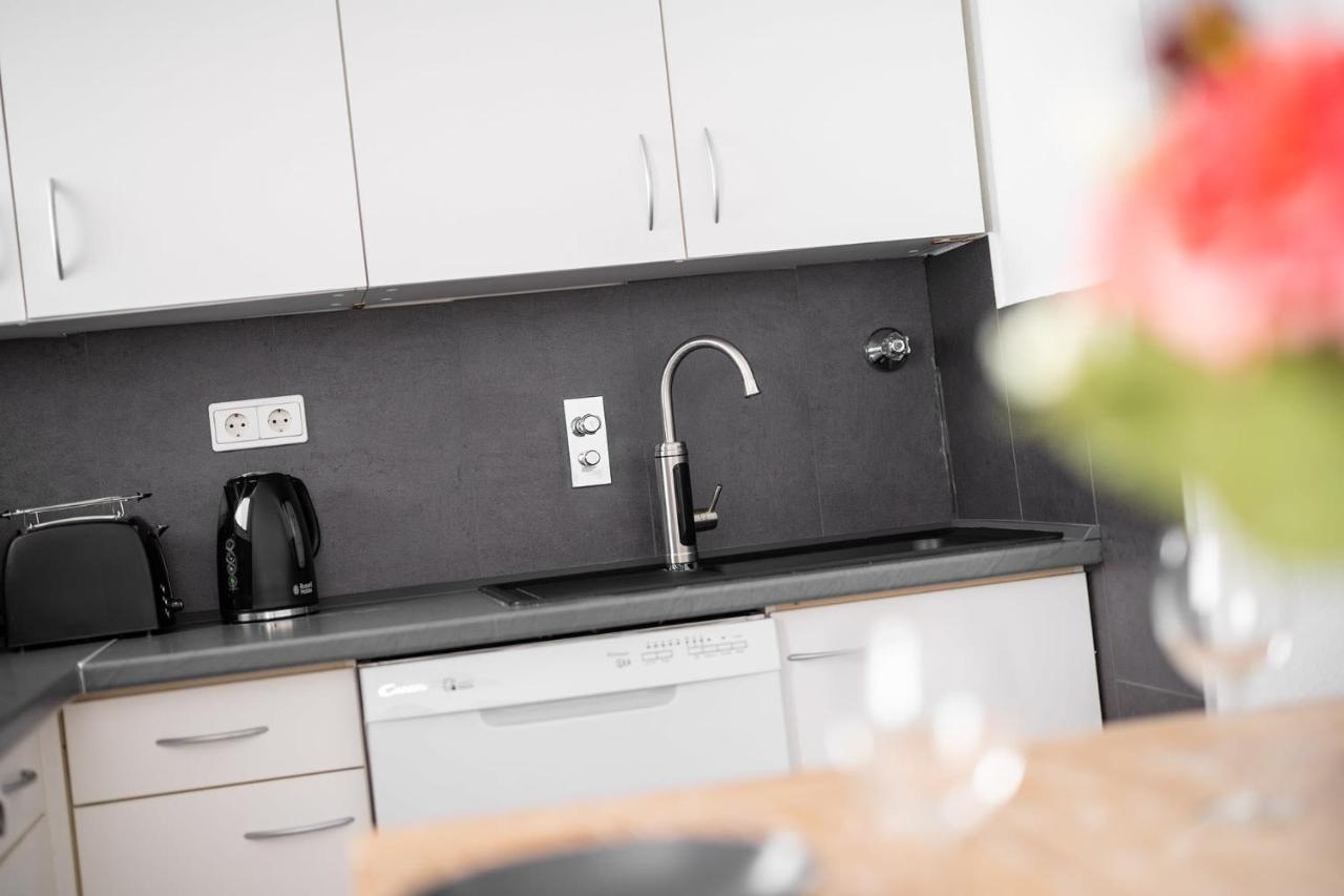 2 Bedroom Top Floor Apartment Direct On Marienplatz Munchen Bagian luar foto